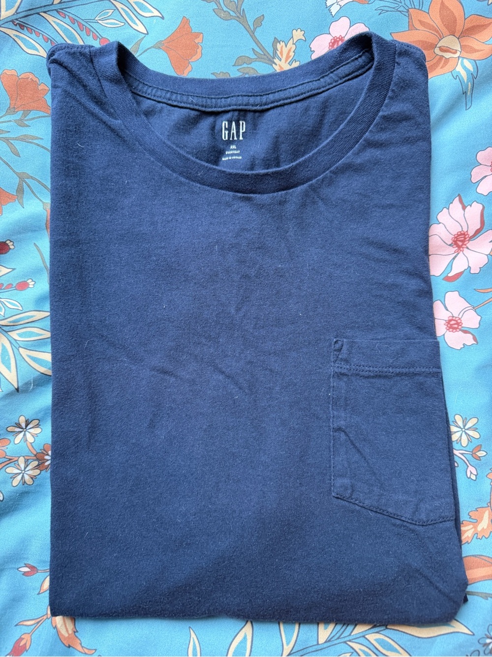 GAP Navy Short-Sleeve Pocket Crew Tee